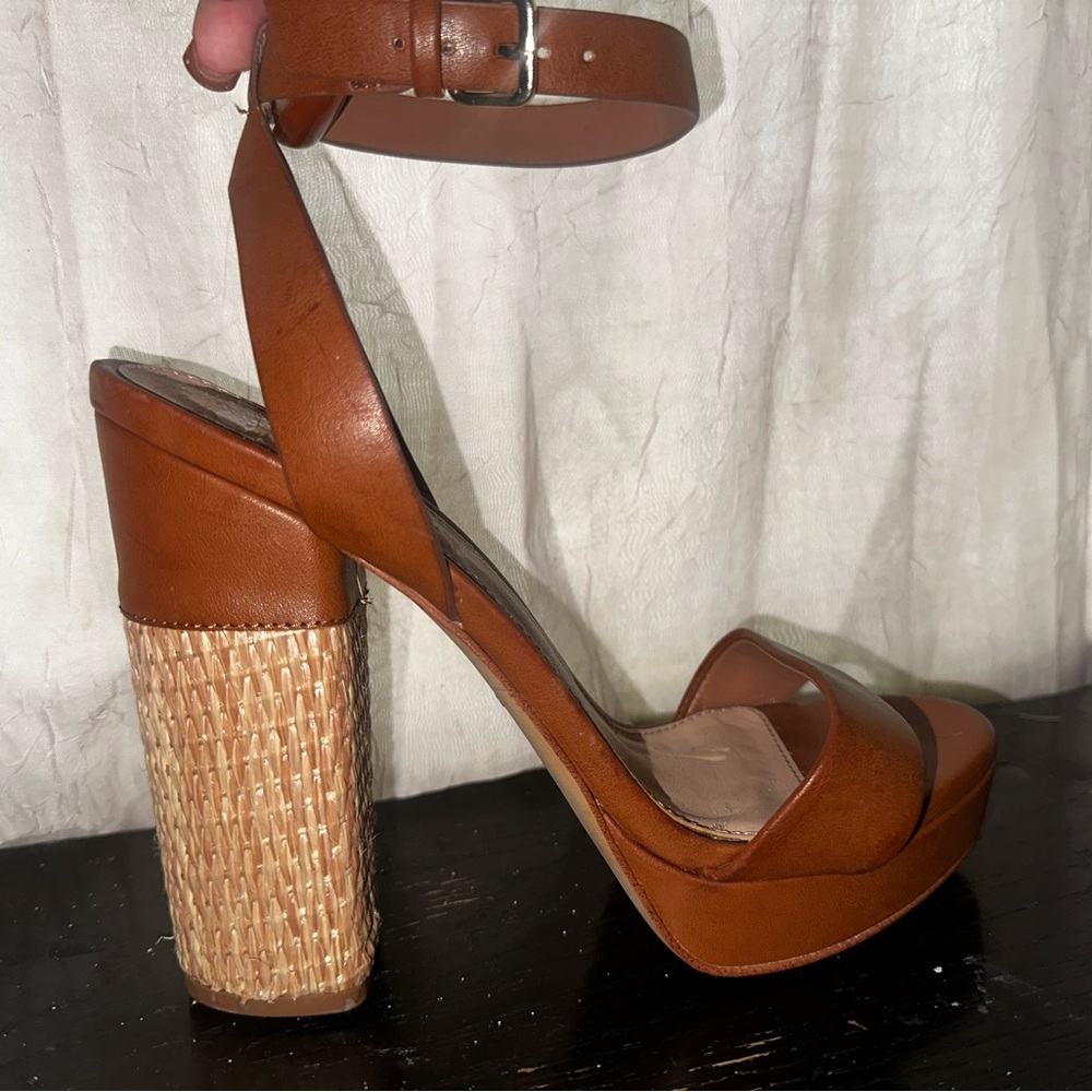 Brown Caramel Heels with Faux Woodgrain Pattern